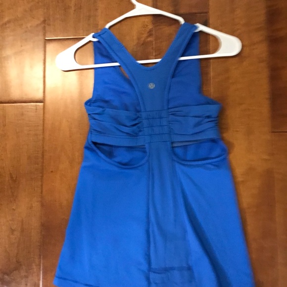 Lululemon top with built in bra in blue - Picture 2 of 3